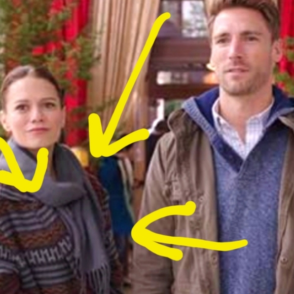 🧥💘HALLMARK CHANNEL - Razzle Dazzle Size M Aztec Wool Jacket💘🧥 - Picture 2 of 8